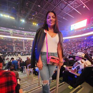 Meet your Posher, Carol